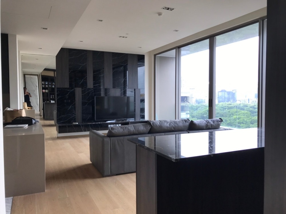 For SaleCondoSilom, Saladaeng, Bangrak : ● Rare Unit ● 10up floor, 114.37 sq.m. | Fully furnished with 2 bedrooms | Condo near MRT Lumphini 2 mins, Silom Complex 3 mins, St. Joseph Convent School 4 mins