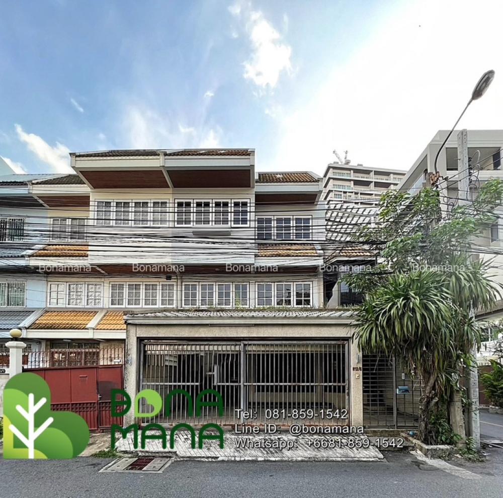 For RentTownhouseSukhumvit, Asoke, Thonglor : Big Corner Townhome At Thonglor - Ekamai