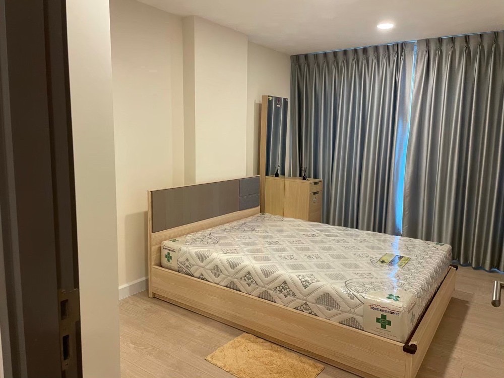 For RentCondoRatchadapisek, Huaikwang, Suttisan : ★ Metroluxe Rosegold Phahol-Sutthisan ★ 39 sq m., 1th floor (1 bedroom, 1 bathroom), ★ near MRT Sutthisan and BTS Saphan Khwai ★ near The Street Ratchada shopping center ★ many amenities ★ Complete electrical appliances