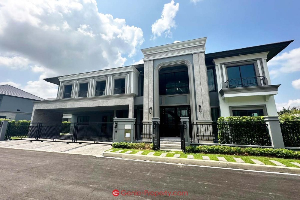 For SaleHouseKaset Nawamin,Ladplakao : Hot Deal !Grand Bangkok Boulevard (Ramintra-Kaset Nawamin) Super Luxury single house, land area size 202.80 square meters.