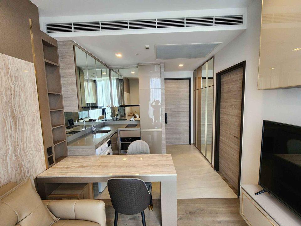 For RentCondoLadprao, Central Ladprao : Condo for rent, The Crest Park Residences, near MRT Phahon Yothin, only 80 meters.