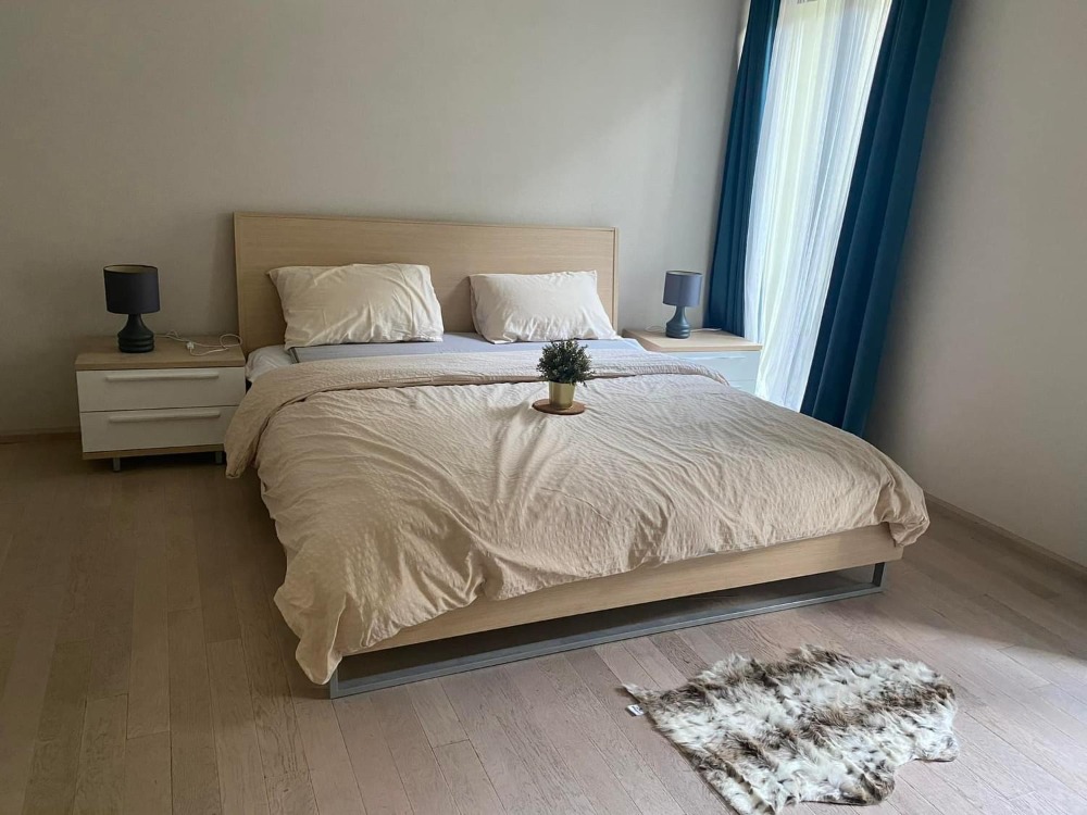 For RentCondoSukhumvit, Asoke, Thonglor : Newly renovated 1 bedroom condo at Noble Solo Thonglor fully furnished close to BTS thonglor