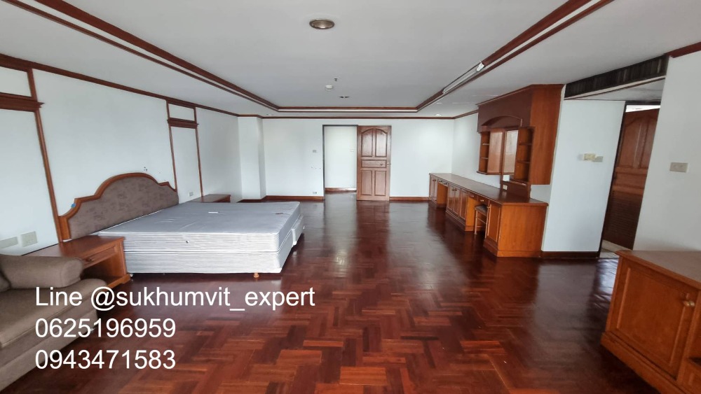 For RentCondoSukhumvit, Asoke, Thonglor : Pet friendly Phrom Phong Thonglor for rent, luxury apartment, 3 bedrooms, 4 bathrooms, fitness center, swimming pool.