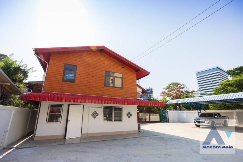 ให้เช่าบ้านสุขุมวิท อโศก ทองหล่อ : 🔼🔽 AccomA 2 Bedrooms House for Rent in Sukhumvit, Bangkok near BTS Phrom Phong