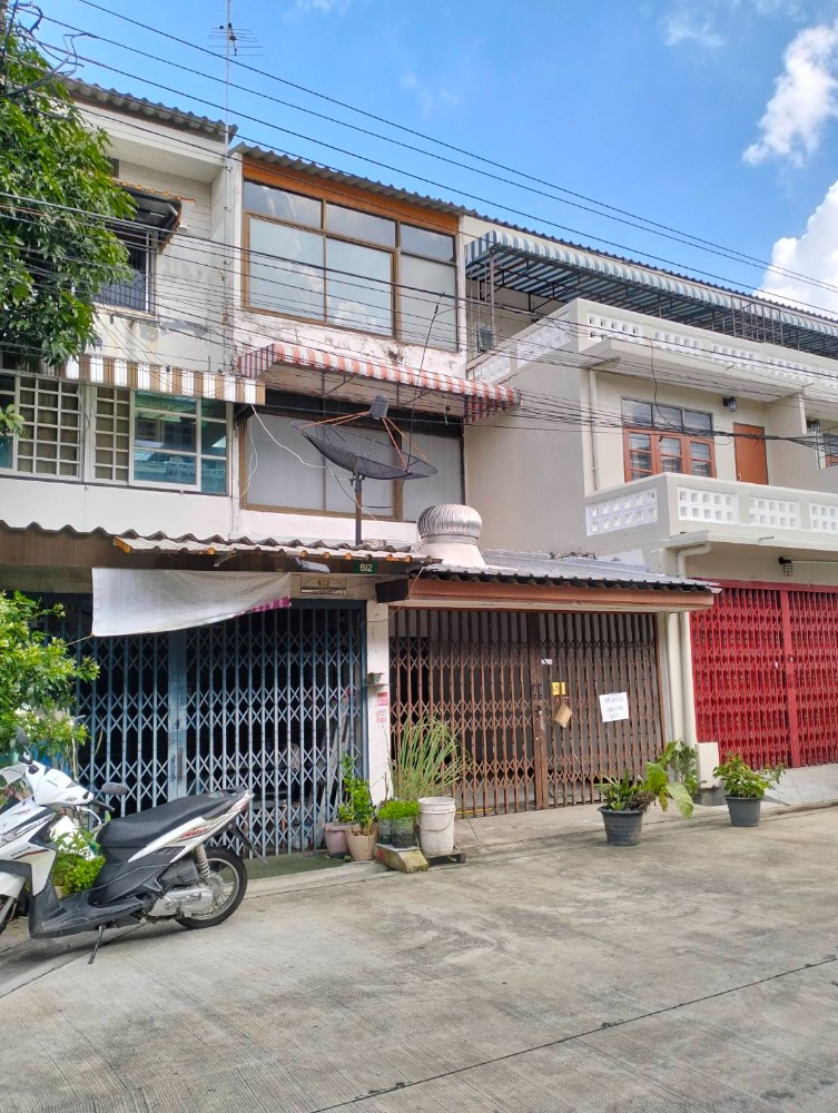 For RentTownhouseLadprao101, Happy Land, The Mall Bang Kapi : ⚡ For rent, 3-story townhome, Soi Lat Phrao 109, intersection 3, size near BTS 18 sq m. ⚡