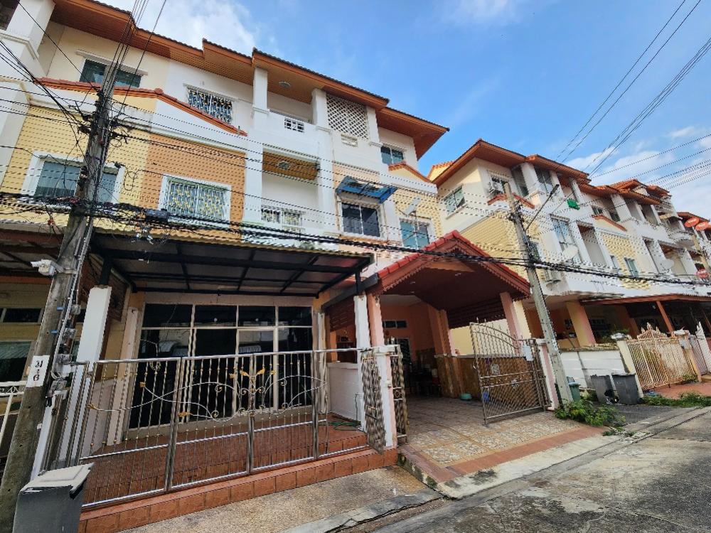 For RentTownhouseNawamin, Ramindra : For rent, Parinlak Village, Nawamin, 5 bedrooms, 3 bathrooms.