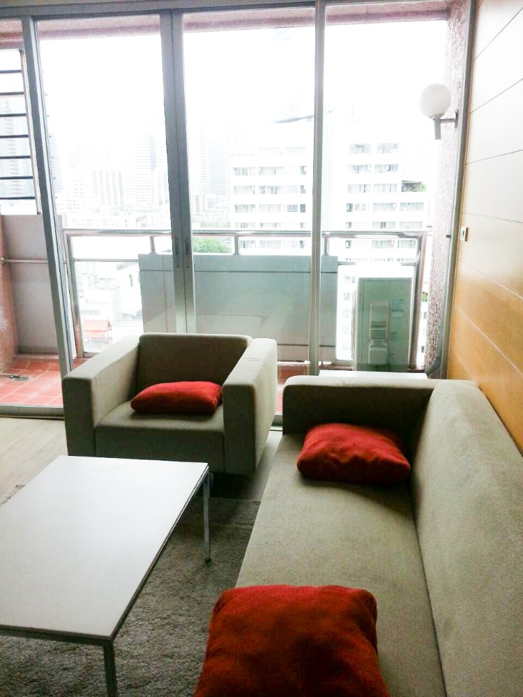 ขายคอนโดสีลม ศาลาแดง บางรัก : Silom Grand Terrace / 1 Bedroom (SALE WITH TENET), สีลม แกรนด์ เทอเรส / 1 ห้องนอน (ขายพร้อมผู้เช่า) DO129