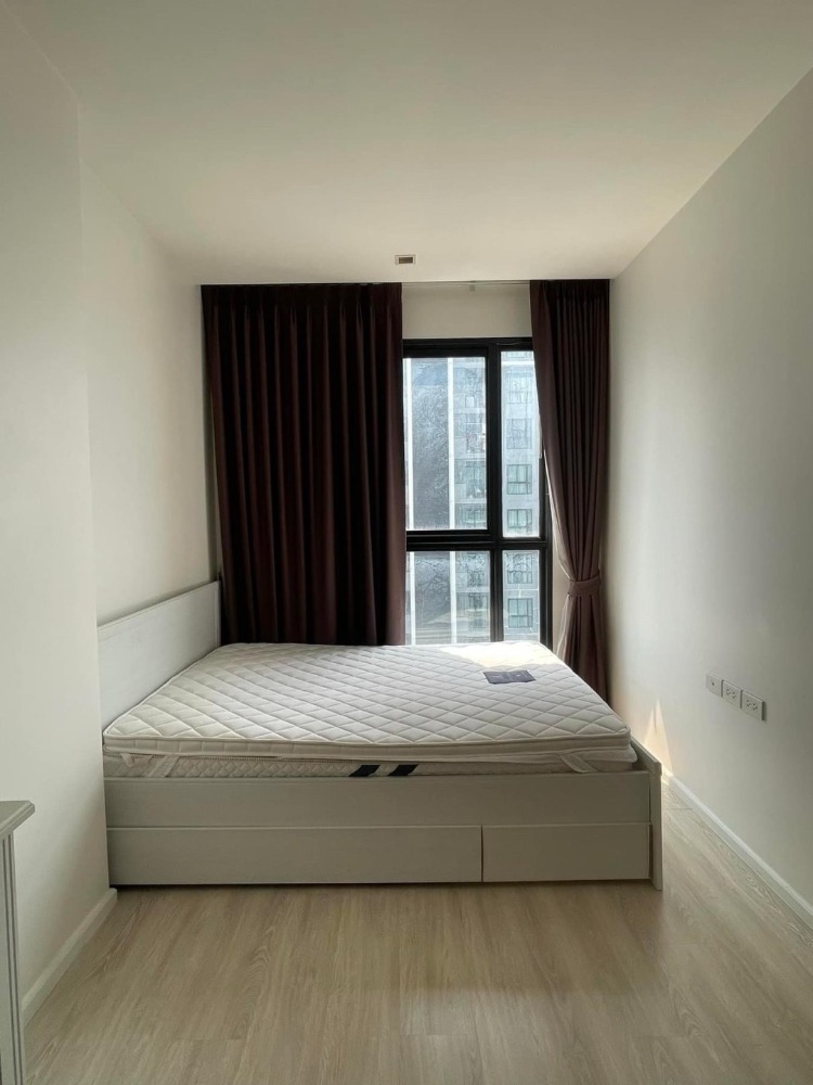 For RentCondoRatchadapisek, Huaikwang, Suttisan : ★ Quinn Ratcha17 ★ 35 sq m., hightth floor (1 bedroom, 1 bathroom), ★ near MRT Sutthisan ★ Esplanade, Big C, Train Market, Fortune Town, Central Rama 9 ★ Many amenities ★ Complete electrical appliances