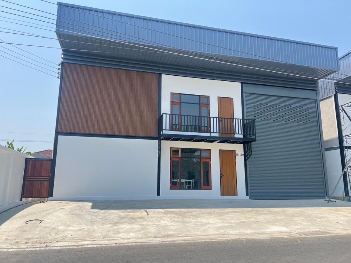 For RentWarehousePathum Thani,Rangsit, Thammasat : Warehouse for rent, Khlong 4, Lam Luk Ka, size 503 sq m., with office, newly built.