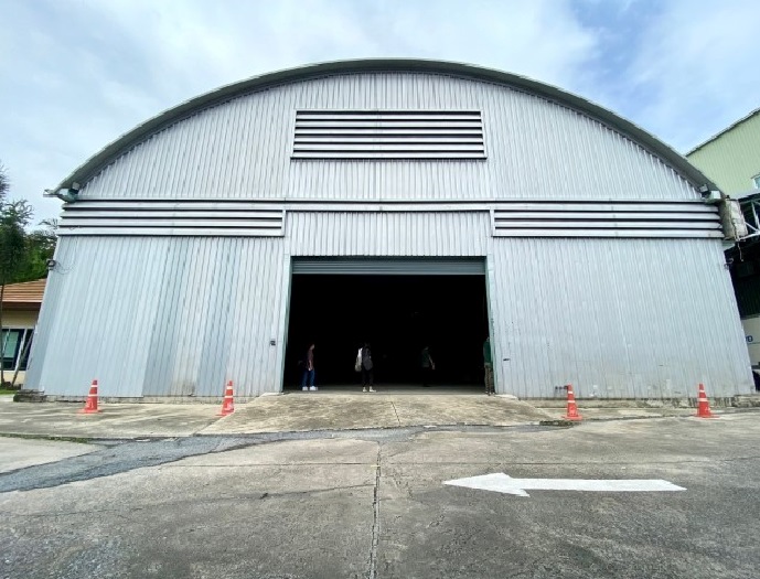 For RentFactoryBang Sue, Wong Sawang, Tao Pun : For Rent: Warehouse with office for rent, Soi Vibhavadi Rangsit 64, near Don Mueang Airport, area 655 square meters, very good location, trailer trucks can enter and exit.