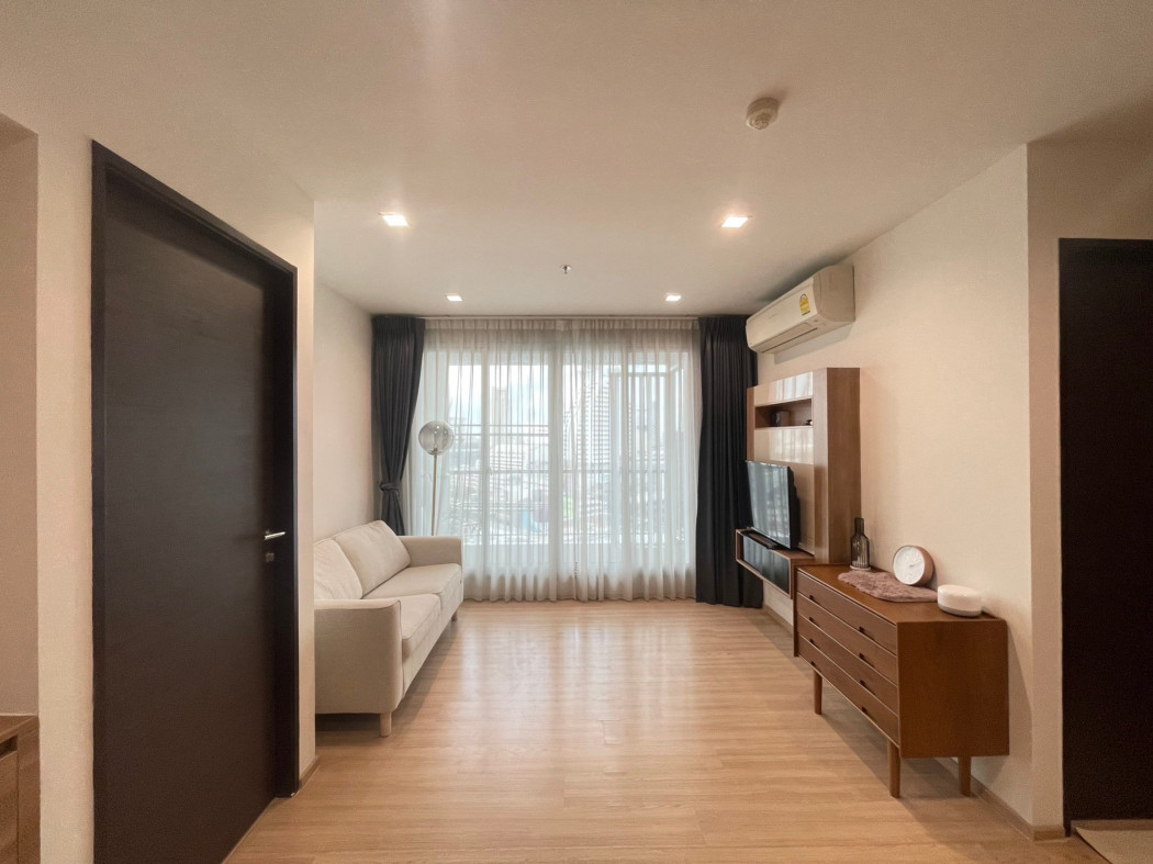 For RentCondoSathorn, Narathiwat : Condo for sale, ready to move in condo, RHYTHM Sathorn, 65.84 sq m., Chao Phraya River view, near BTS Saphan Taksin