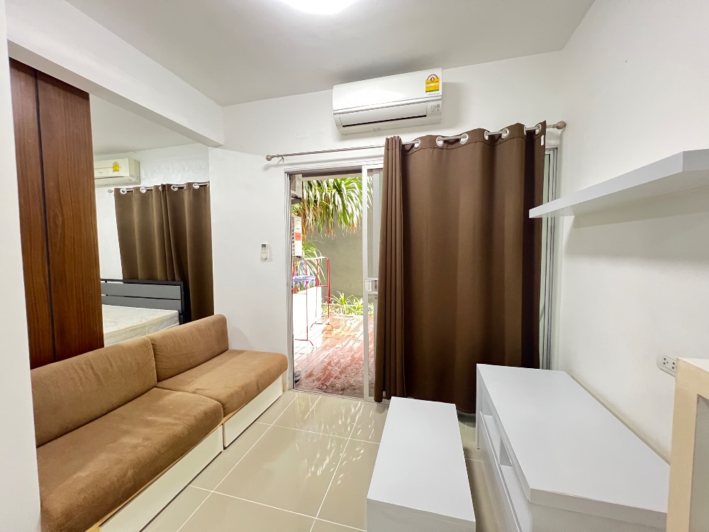 For RentCondoRama9, Petchburi, RCA : 🏢 Condo for rent, A Space Asoke-Ratchada, room next to swimming pool, size 45 sq m., has washing machine, ready to move in.