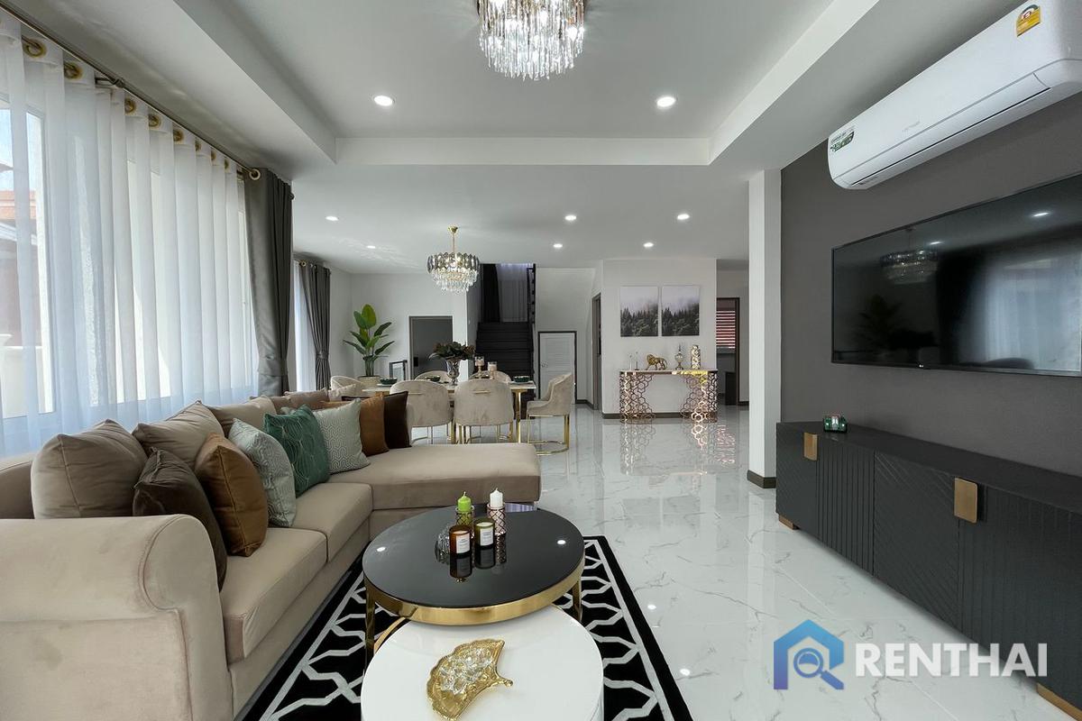 ขายบ้านพัทยา บางแสน ชลบุรี สัตหีบ : สำหรับ ขาย บ้าน 4 ห้องนอน ที่ The Villas Rachawadee