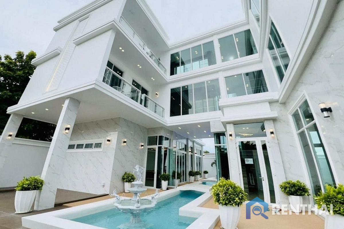 For SaleHousePattaya, Bangsaen, Chonburi : Huge Modern Pool Villa right in between Jomtien & the City Center for Rent & for Sale!