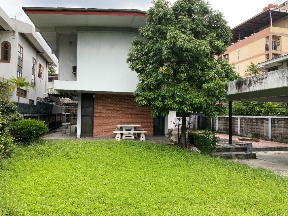 ขายบ้านอารีย์ อนุสาวรีย์ : บ้านเดี่ยว อินทามระ 37 / 3 ห้องนอน (ขาย) , Detached House Inthamara 37 / 3 Bedrooms (FOR SALE) Nub575