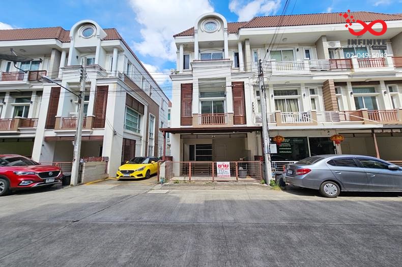 For SaleTownhouseKaset Nawamin,Ladplakao : Townhome for sale, 3.5 floors, Premium Place, 5 houses along Nuanchan-Ramindra Road.