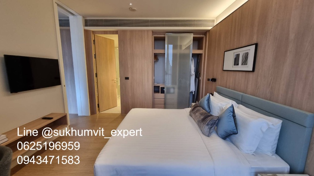 For RentCondoSukhumvit, Asoke, Thonglor : BTS Thonglor, luxury serviced apartment for rent, 1 bedroom, 1 bathroom, area 53 sq m, modern style.