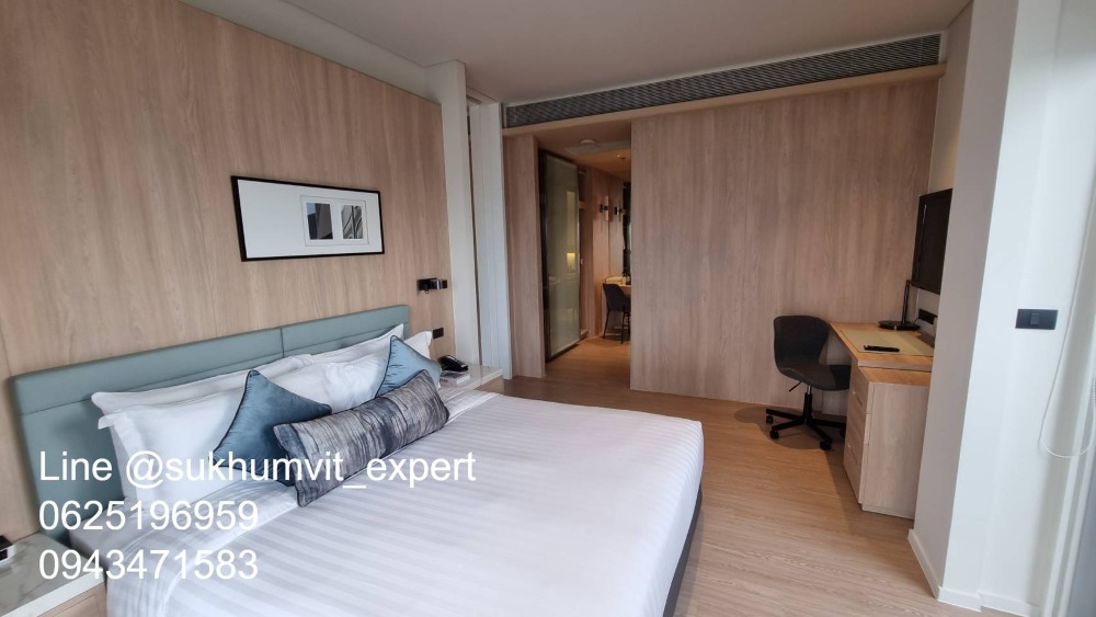 For RentCondoSukhumvit, Asoke, Thonglor : BTS Thonglor, luxury serviced apartment for rent, 1 bedroom, 1 bathroom, area 65 sq m., modern style.