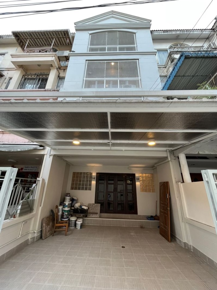 For SaleTownhouseSukhumvit, Asoke, Thonglor : Townhouse Sukhumvit 101/1 / 3 Bedrooms (For Sale), Townhouse Sukhumvit 101/1 / 3 Bedrooms (FOR SALE) HL1054