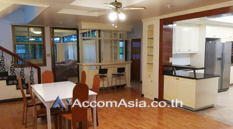 ให้เช่าบ้านสาทร นราธิวาส : 🔼🔽 AccomA 4 Beds House for Rent in Sathorn, BTS Chong Nonsi - MRT Lumphini