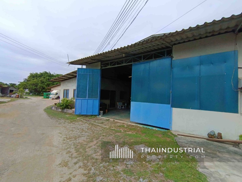 For RentFactorySriracha Laem Chabang Ban Bueng : Factory or Warehouse 360 sqm for RENT at Bueng, Si Racha, Chon Buri/ 泰国仓库/工厂，出租/出售 (Property ID: AT1243R)