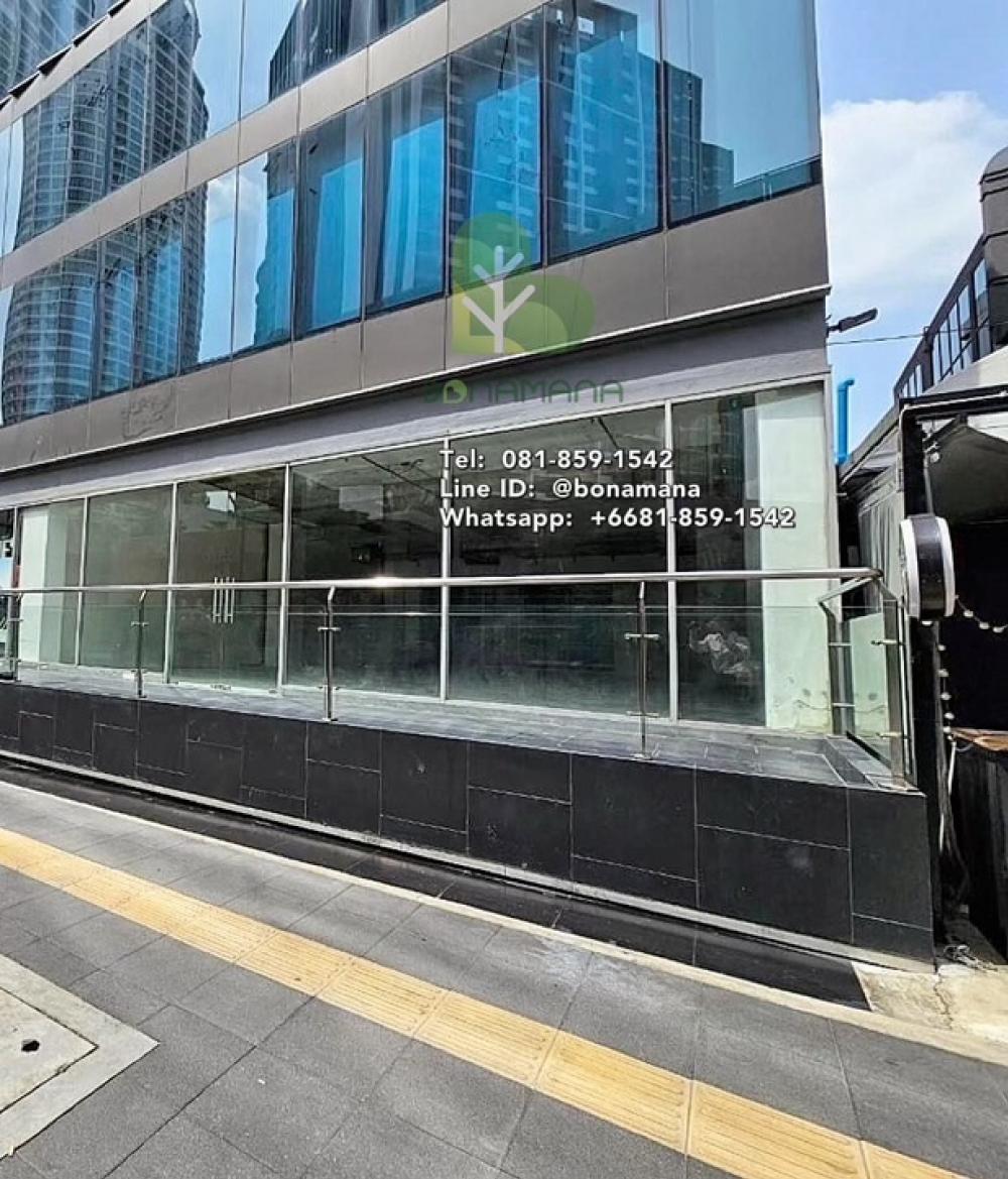 For RentShowroomOnnut, Udomsuk : Outstanding Showroom Close to BTS Phra Khanong Roadside with Nice Traffic