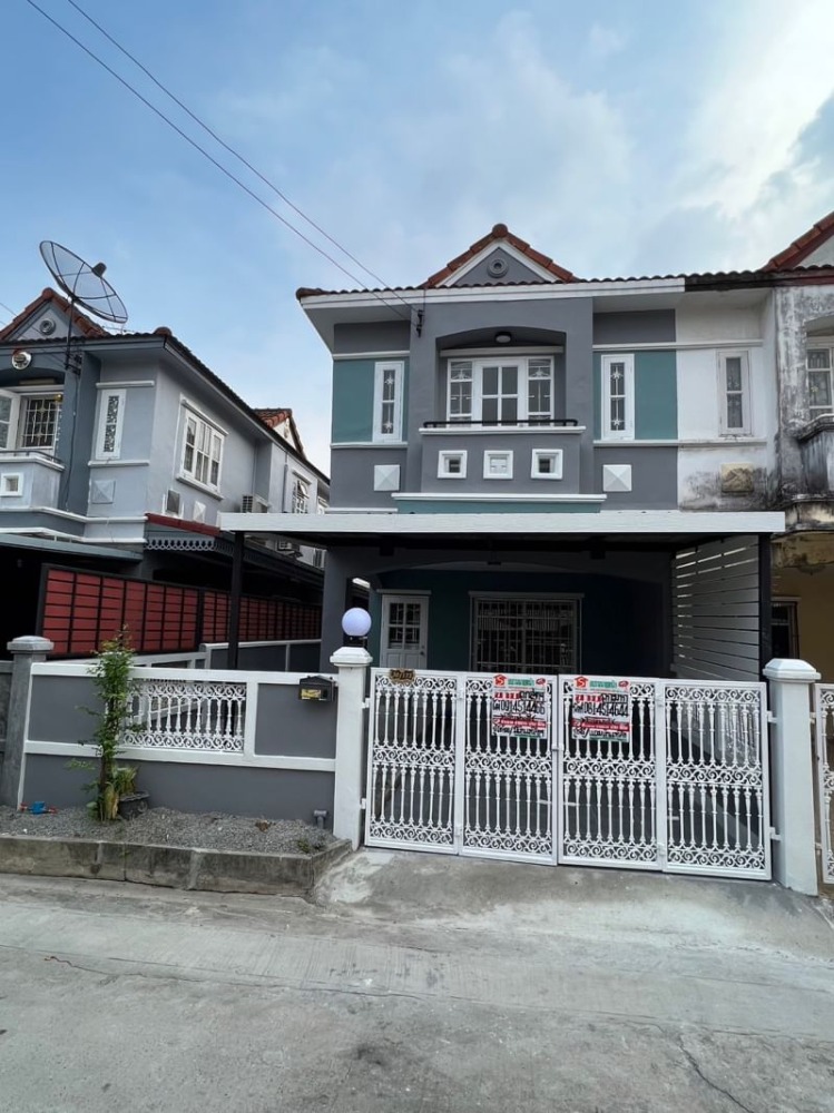 For SaleTownhouseNawamin, Ramindra : For sale cheap, 2-story townhouse, corner house, 26.8 sq m, KC Village, Ramintra 5, Soi Phraya Suren 40, house has 3 bedrooms, 2 bathrooms.