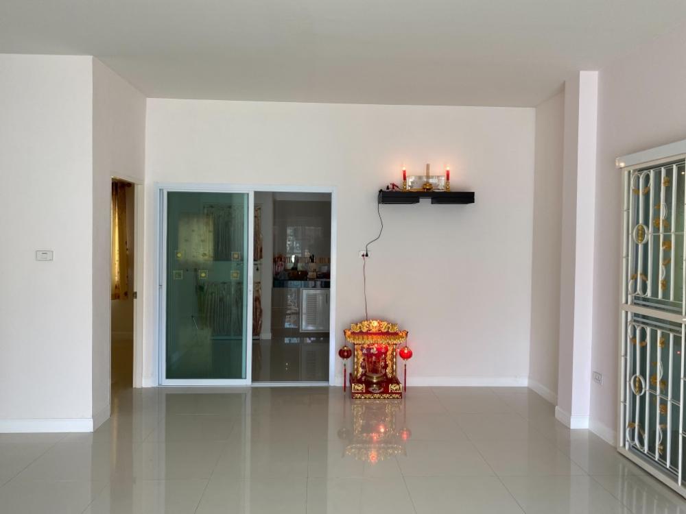 For SaleHouseKorat Nakhon Ratchasima : The House Ozonia Village, 2-storey detached house, 5 bedrooms, 3 bathrooms, near Suranaree University of Technology