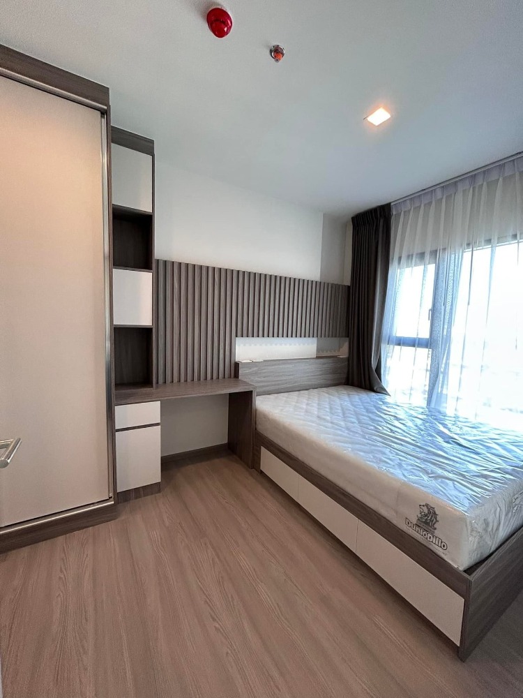 For RentCondoRama9, Petchburi, RCA : ★ The Base Petchaburi-Thonglor ★ 32 sq m., 12th floor (1 bedroom, 1 bathroom), ★ near Thonglor Pier, only 550 m., near MRT Phetchaburi, only 5 minutes, is a station connected to ARL Makkasan and connected to Asoke Pier,