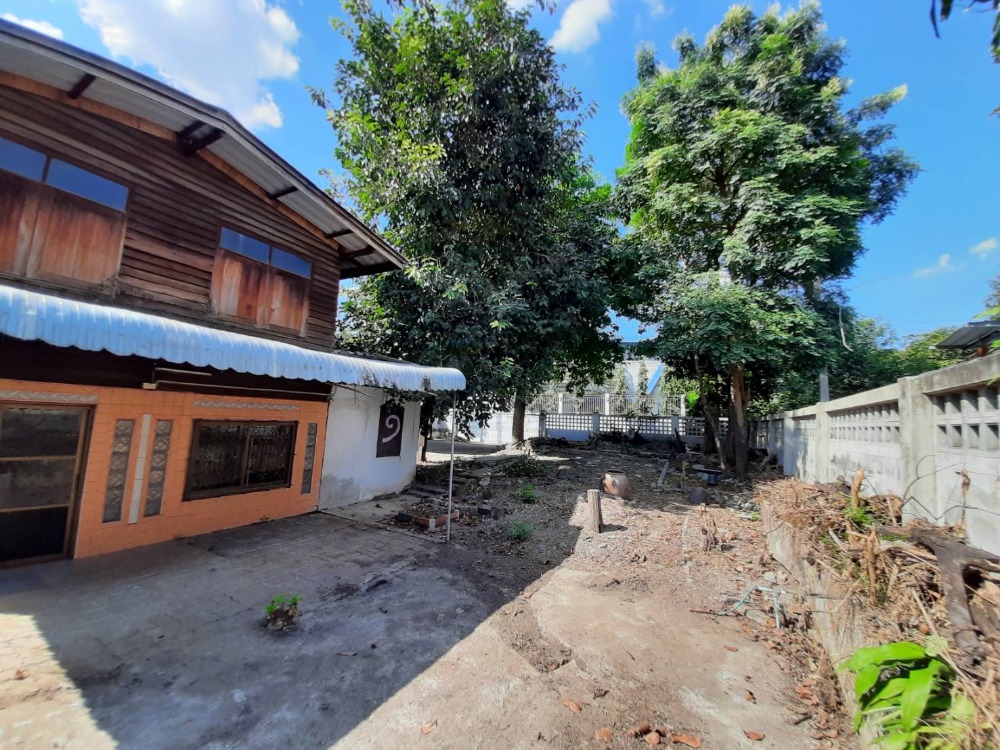 For SaleLandLadprao101, Happy Land, The Mall Bang Kapi : House and Land Ladprao 87 Yaek 32 / 400 Square Metre (FOR SALE) RUK654