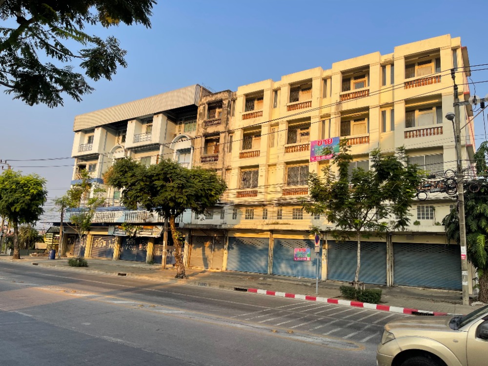 For SaleShophouseLadkrabang, Suwannaphum Airport : 🎈🏘 For sale: 4 commercial buildings, 250 m. from Prawet Intersection, with 1 house behind the building (can be used as a parking lot), 4 buildings, 4 and a half floors, Chaloem Prakiat Rama 9 Soi 74