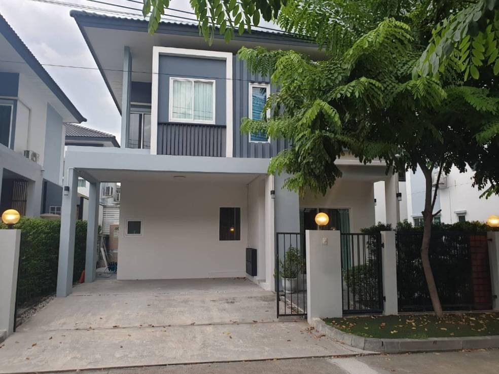 For RentHouseNawamin, Ramindra : Single house for rent Iconature Village, Ramintra 109, near Fashion Island, only 4 minutes.