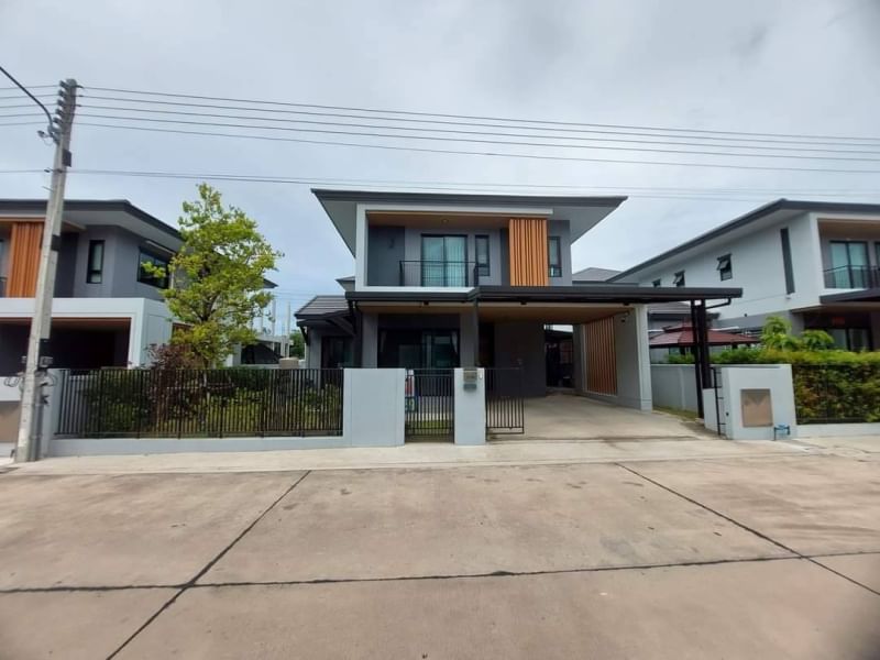 For SaleHouseSriracha Laem Chabang Ban Bueng : Single house for sale, good feng shui Single house in Sriracha Suan Suea-Sriracha Road side