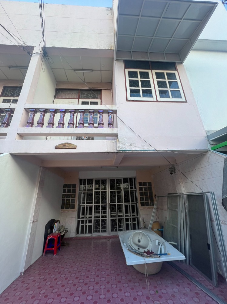 For SaleTownhomeOnnut, Udomsuk : P-0252 Urgent sale! Townhome, Soi On Nut 50, near Chalong Rat Expressway. Chalerm Mahanakorn Expressway and near BTS On Nut