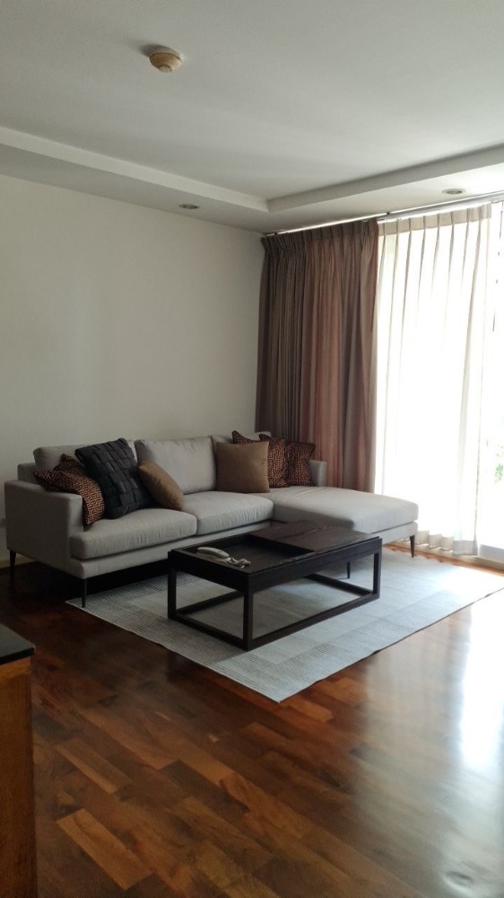 For RentCondoNana, North Nana,Sukhumvit13, Soi Nana : Condo for rent near BTS Nana Siri on 8, fully furnished room. Ready to move in