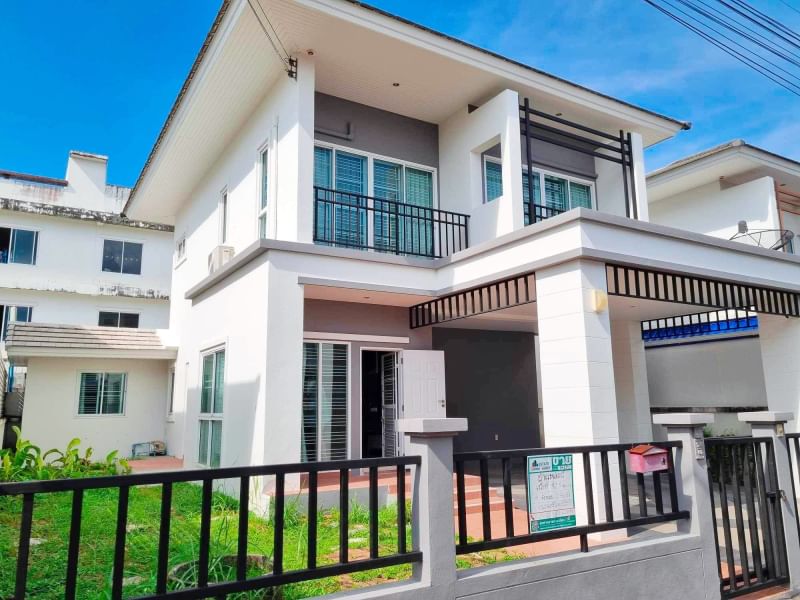 For SaleHouseSriracha Laem Chabang Ban Bueng : Second-hand house for sale in Sriracha, 2-story house, good condition, Crystal Plus, Nong Yai Bu.