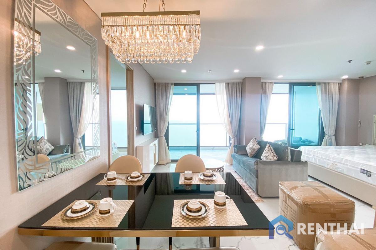 For SaleCondoPattaya, Bangsaen, Chonburi : Beautiful 2bedrooms front sea view unit in beachfront condo for sale