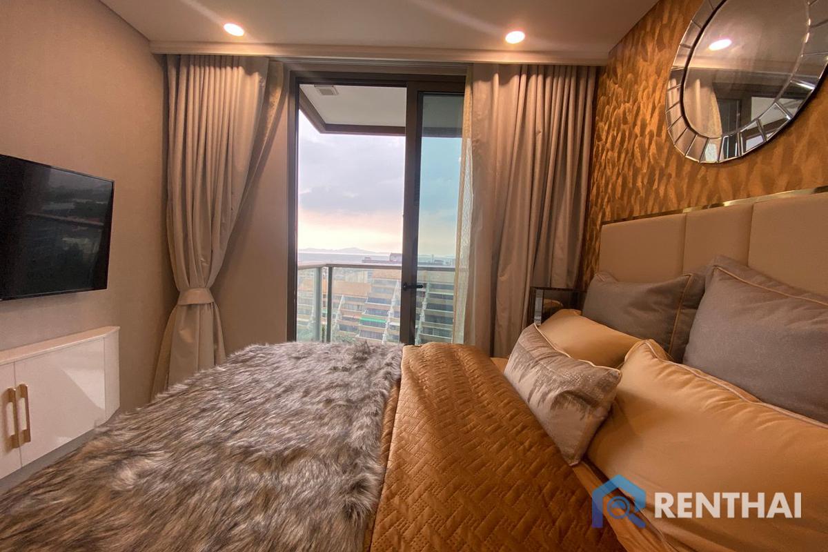 For SaleCondoPattaya, Bangsaen, Chonburi : Hot deal 1 bedroom at Copacabana Beachfront condo on Jomtien Beach