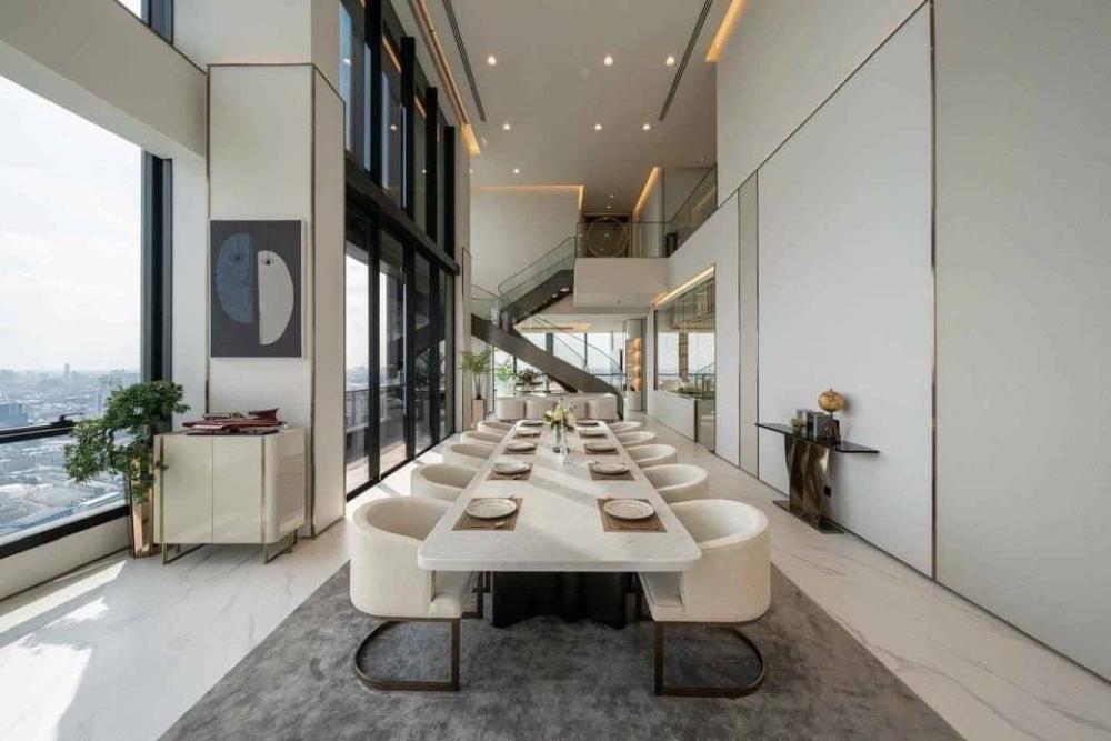 For SaleCondoSukhumvit, Asoke, Thonglor : Selling : Luxury Duplex Penthouse in The Esse Sukhumvit 36 , 252 Sq.m , 3 Beds 3 Baths , Floor : 35th+  , Fully Furnished 🔥🔥Selling Price : 135,000,000 THB🔥🔥Officerental  #Houserental #Condorental #Fullfurnished#Electricity#PSLiving📌Refrigerator