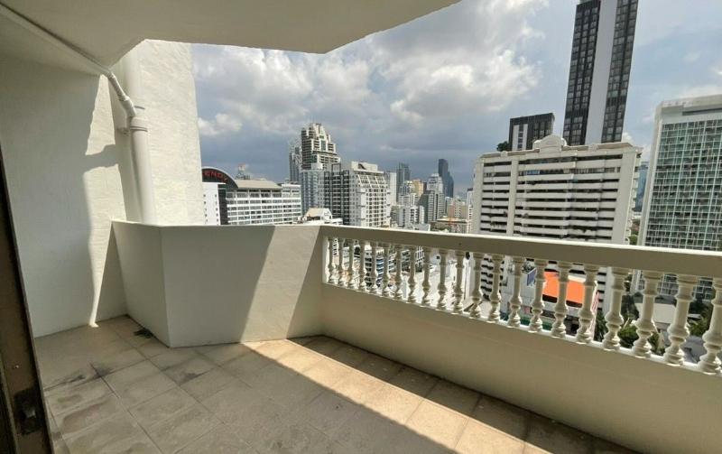 For SaleCondoSukhumvit, Asoke, Thonglor : Condo For Sale Grand Ville House 2 3 Bedroom 3 Bathroom 253 sqm