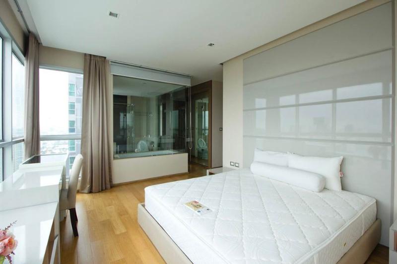 For RentCondoRama9, Petchburi, RCA : Condo For Rent The address asoke 2 Bedroom 2 Bathroom 76 sqm