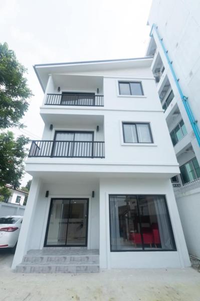 For RentOfficeOnnut, Udomsuk : Home office for Rent in Phra Khanong Nuea, Watthana 200 sq.m.