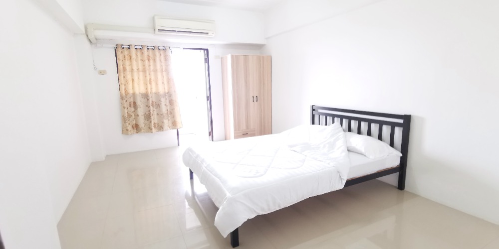 For RentCondoRatchadapisek, Huaikwang, Suttisan : 😍🎄🎄😘 Promotion....large room starting price only 2,900 baht..😍😍 Affordable accommodation, clean, good location, beautiful view, complete amenities. The price is very worthwhile.  Only 50 meters from Mengjai intersection 😍🎄🎄😘