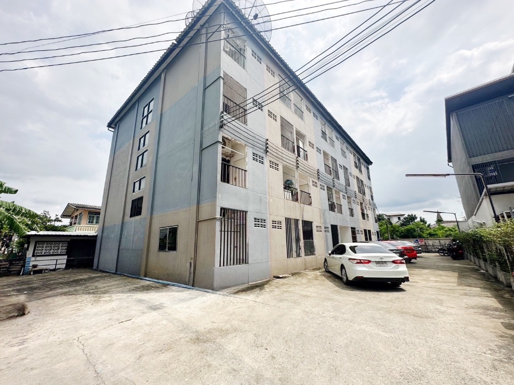 For SaleBusinesses for saleSeri Thai, Ramkhamhaeng Nida : Dormitory for sale, Soi Seri Thai 9 (near NIDA) Dormitory for sale near NIDA / 180 sq m., 68 rooms.