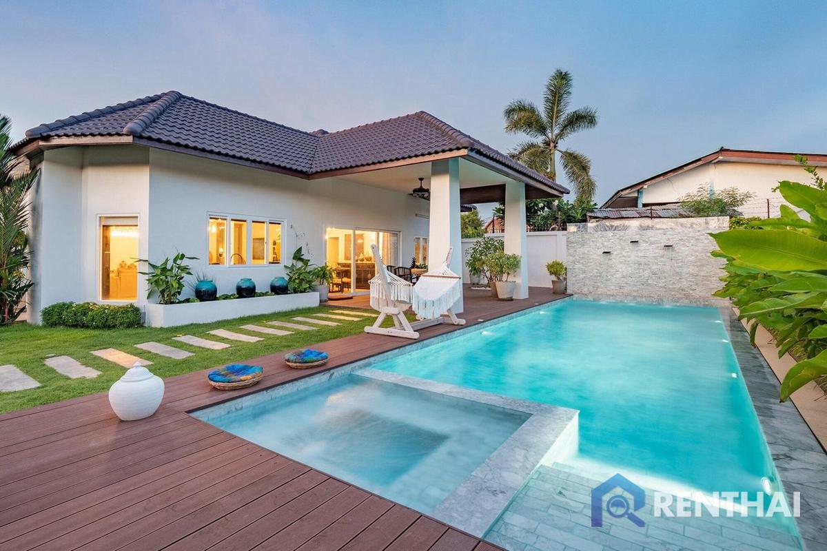 For SaleHousePattaya, Bangsaen, Chonburi : Newly Renovated House for Sale just a 15 minutes Drive away to the Jomtien Beach!