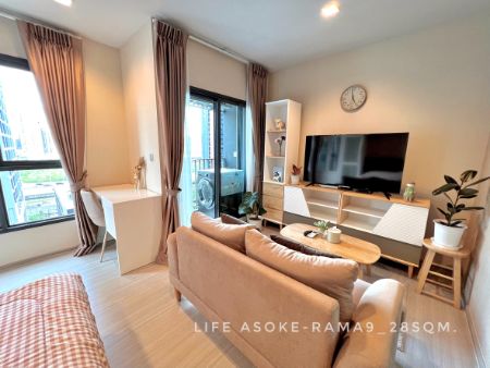 For SaleCondoRama9, Petchburi, RCA : Condo for sale, sold with tenant, immediate return, Life Asoke - Rama 9: Life Asoke Rama 9, 28 sq m, with furniture and appliances, Building A