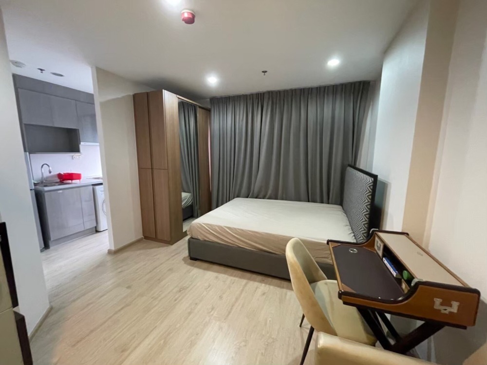 For SaleCondoThaphra, Talat Phlu, Wutthakat : 🌟Sell with tenants, special room! Good value with well-proportioned room area and complete kitchen set, only 2.5 MB*, beautiful city view at Ideo Sathorn-Tha Phra