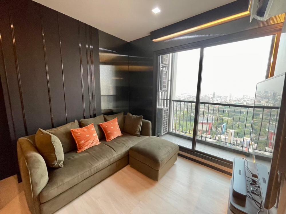 For RentCondoWitthayu, Chidlom, Langsuan, Ploenchit : Life one wireless 2 bedrooms 1 bathrooms for rent