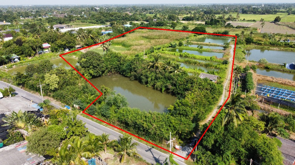 For SaleLandNakhon Pathom : Empty land for sale in Nakhon Pathom, size 14 rai, near Sam Kwai Phueak Municipality.