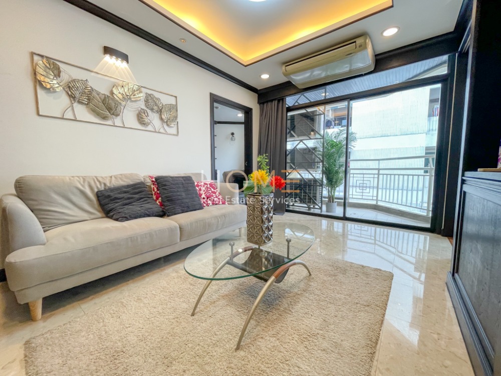 ขายคอนโดสีลม ศาลาแดง บางรัก : Green Point Silom / 2 Bedrooms (FOR SALE), กรีนพอยท์ สีลม / 2 ห้องนอน (ขาย) DO229